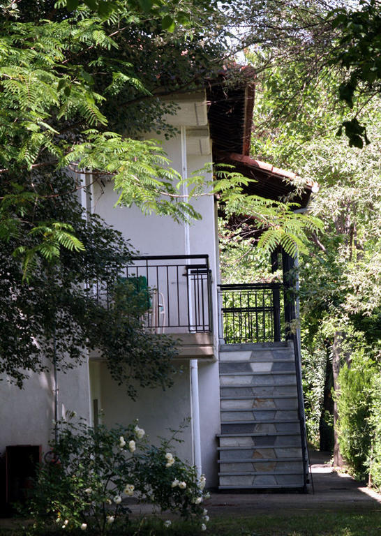 Meteora Garden Bed & Breakfast Kalambaka Bagian luar foto